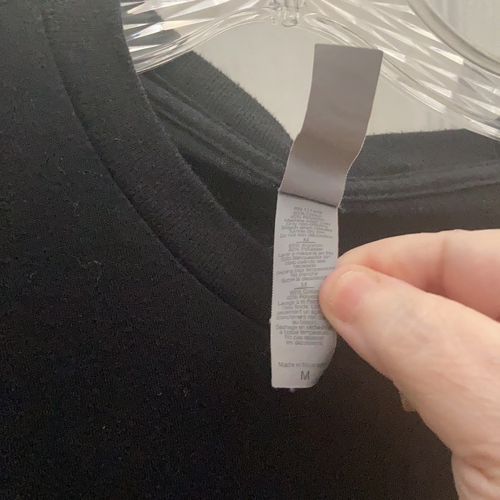 FINAL MARKDOWN Next level tee medium - Picture 4 of 4